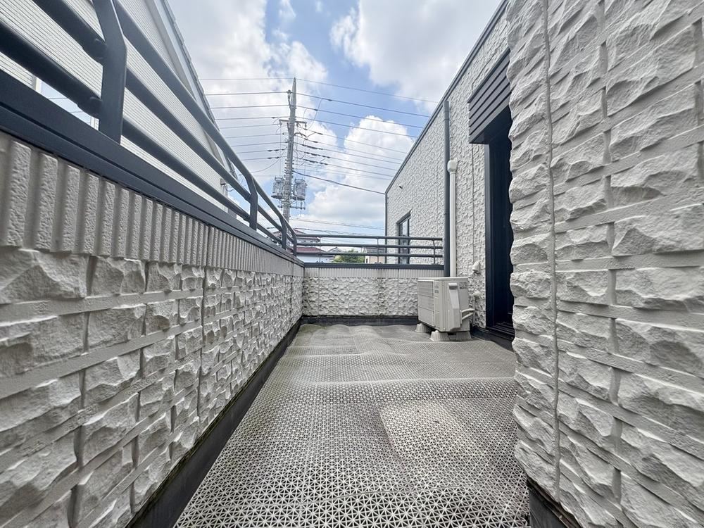 4LDK+S house in Midori Ward, Saitama - Photo 1