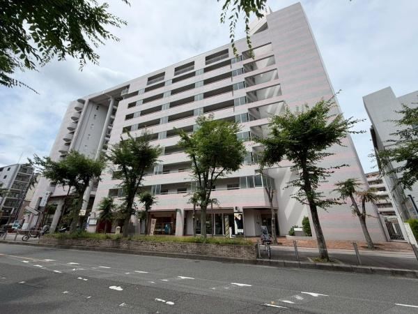 3LDK apartment in Kadoma, Osaka - Photo 1