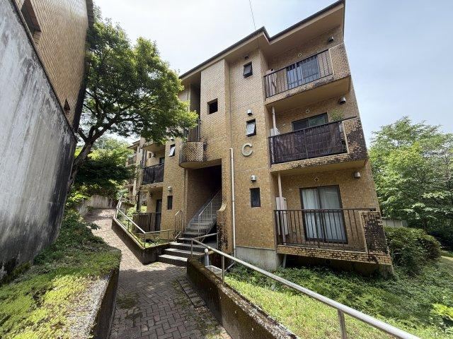2LDK apartment in Kofu, Yamanashi - Photo 1