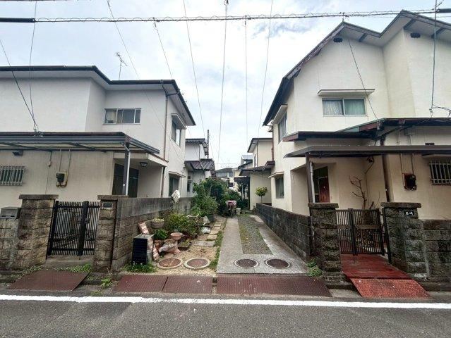 4DK house in Matsuyama, Ehime - Photo 1