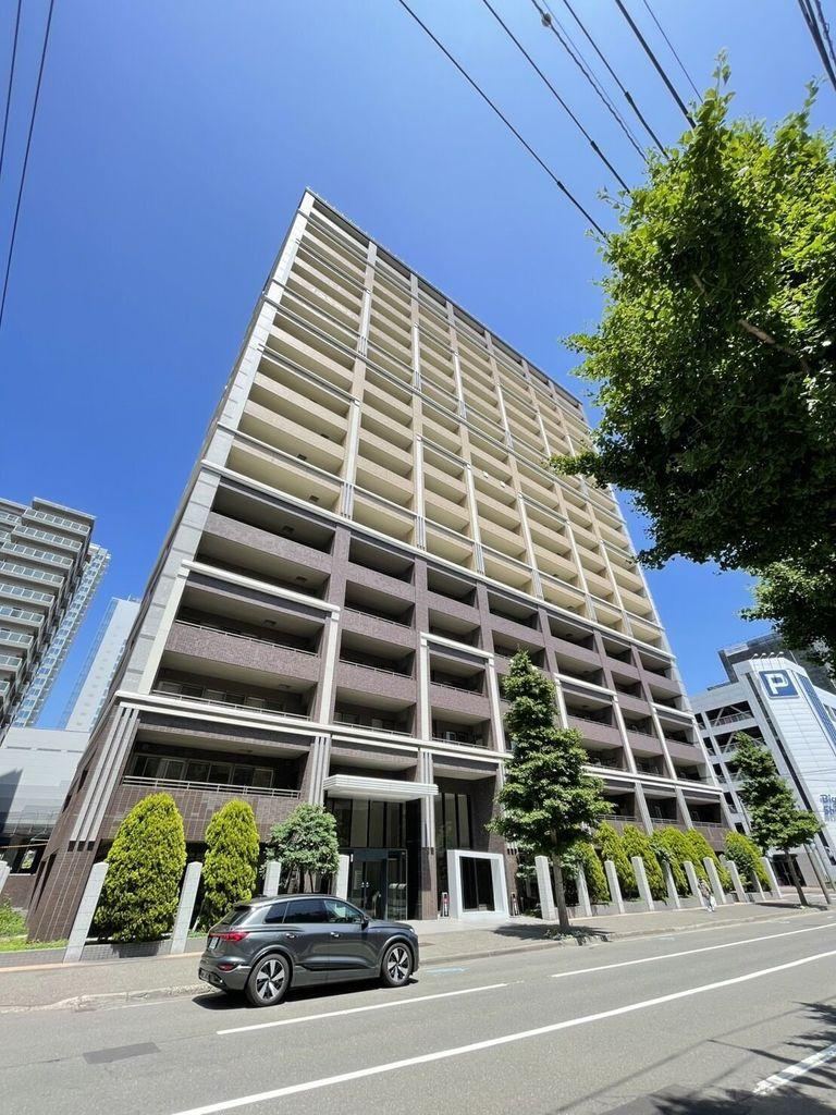 2LDK apartment in Chuo Ward, Sapporo, Hokkaido - Photo 1