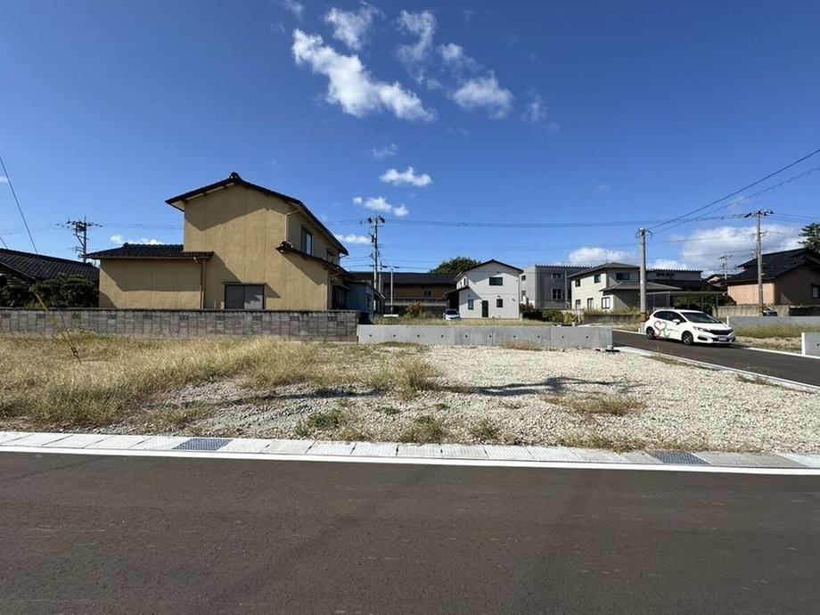185 m² land in Kahoku, Ishikawa - Photo 1