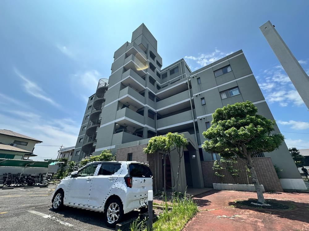 4LDK apartment in Yokkaichi, Mie - Photo 1