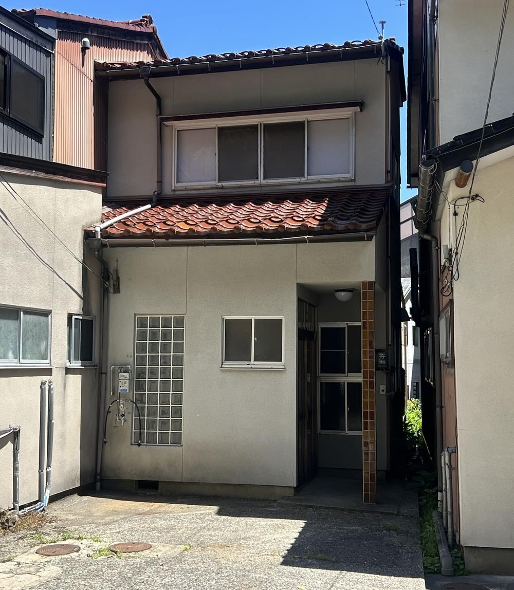 4K house in Kanazawa, Ishikawa - Photo 1