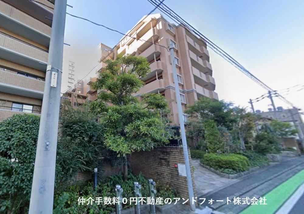 4LDK apartment in Chuo Ward, Fukuoka - Photo 1