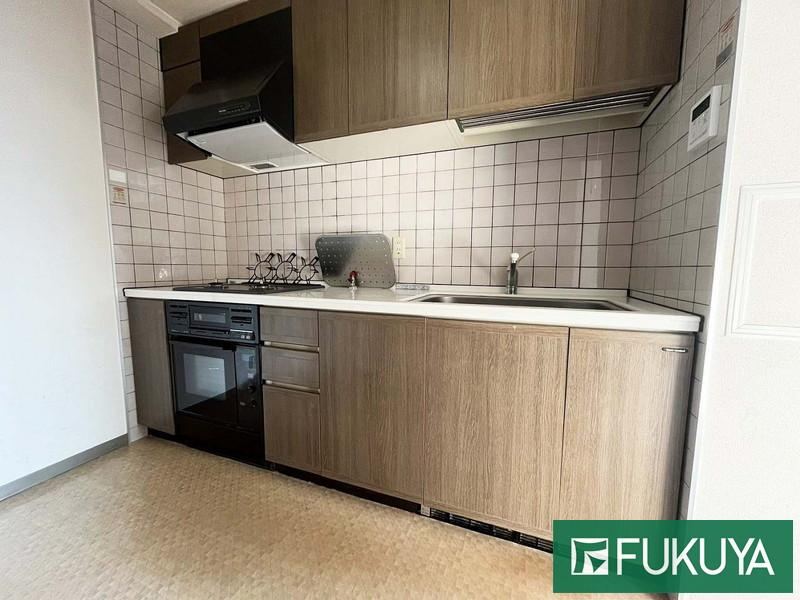4LDK apartment in Moriyama, Shiga - Photo 1