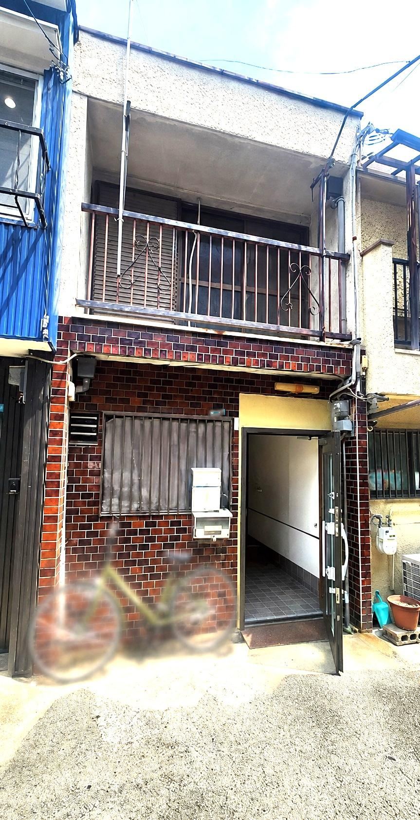 4DK house in Higashinari Ward, Osaka - Photo 1