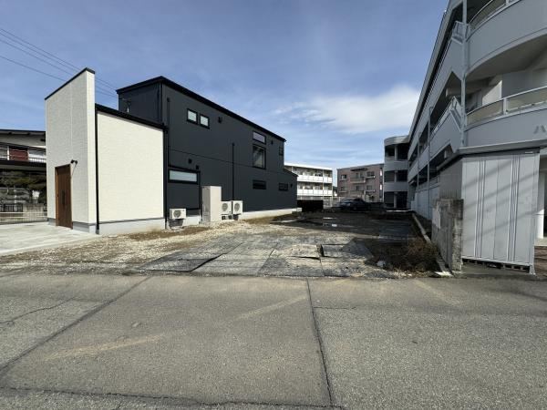 190 m² land in Nagano, Nagano - Photo 1