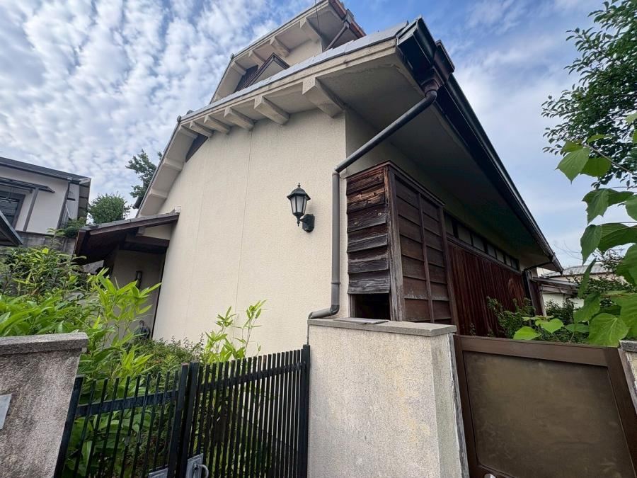 6LDK house in Neyagawa, Osaka - Photo 1