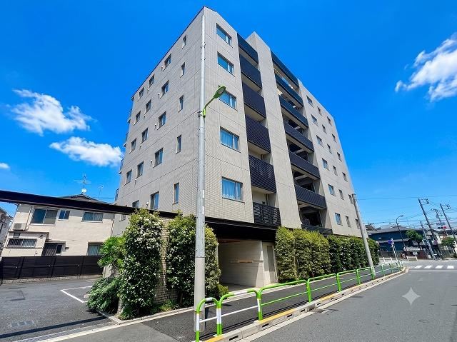 3LDK apartment in Setagaya Ward, Tokyo - Photo 1