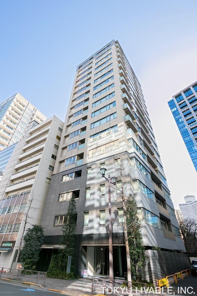 3LDK apartment in Chiyoda Ward, Tokyo - Photo 1