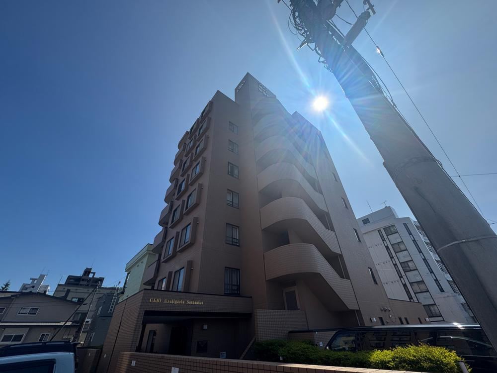 4LDK apartment in Chuo Ward, Sapporo, Hokkaido - Photo 1