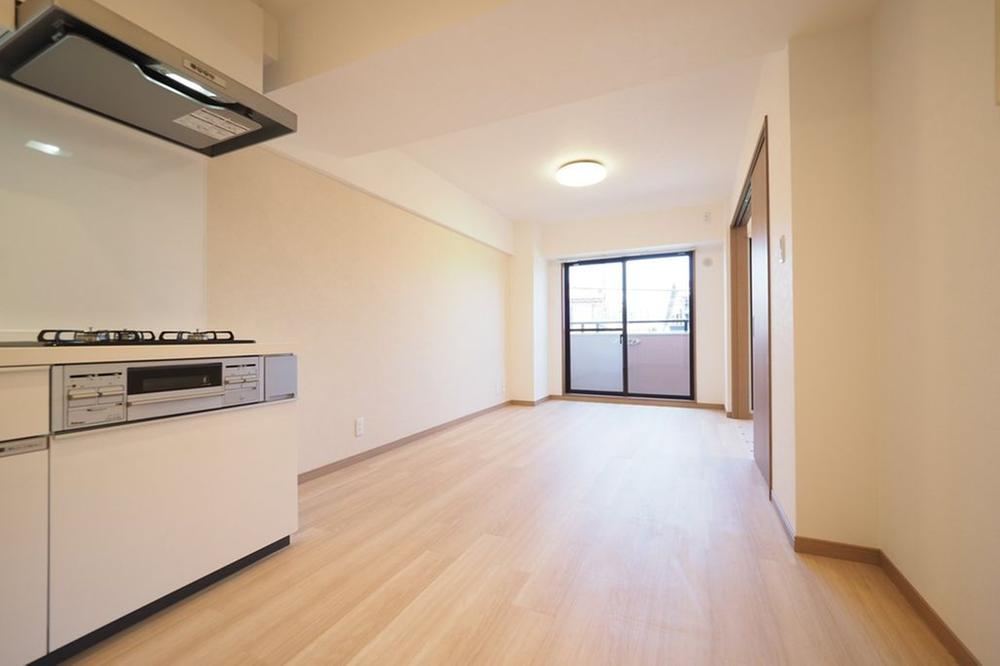 3LDK apartment in Sakado, Saitama - Photo 1