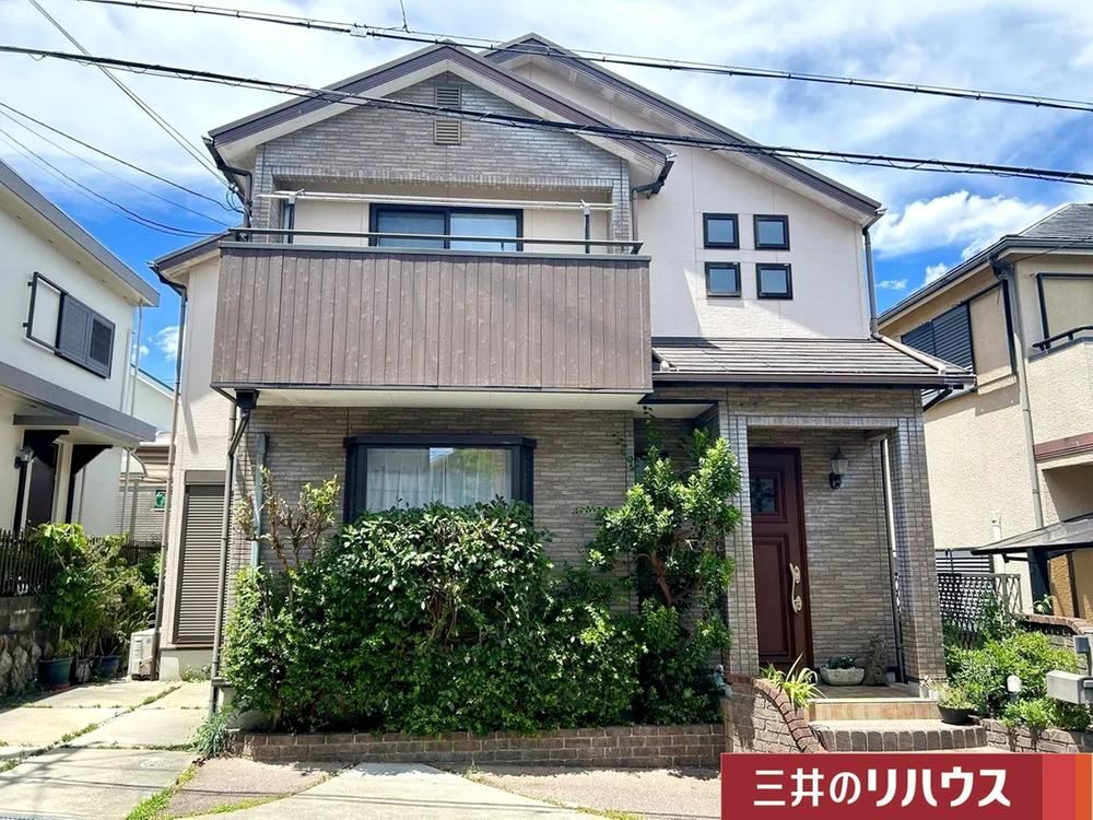 4LDK+S house in Takatsuki, Osaka - Photo 1