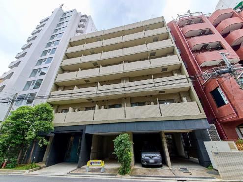 1DK apartment in Minato Ward, Tokyo - Photo 1