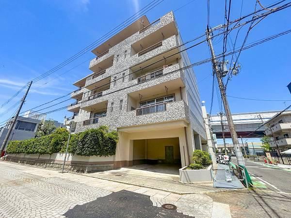 3LDK apartment in Nishinomiya, Hyogo - Photo 1