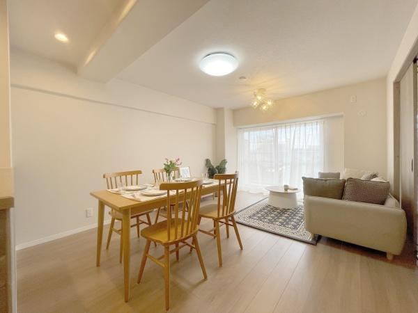 3LDK apartment in Sakai Ward, Sakai, Osaka - Photo 1