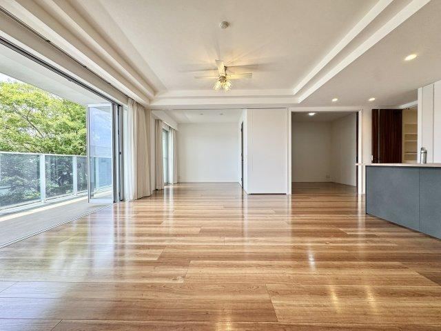 3LDK apartment in Chigasaki, Kanagawa - Photo 1