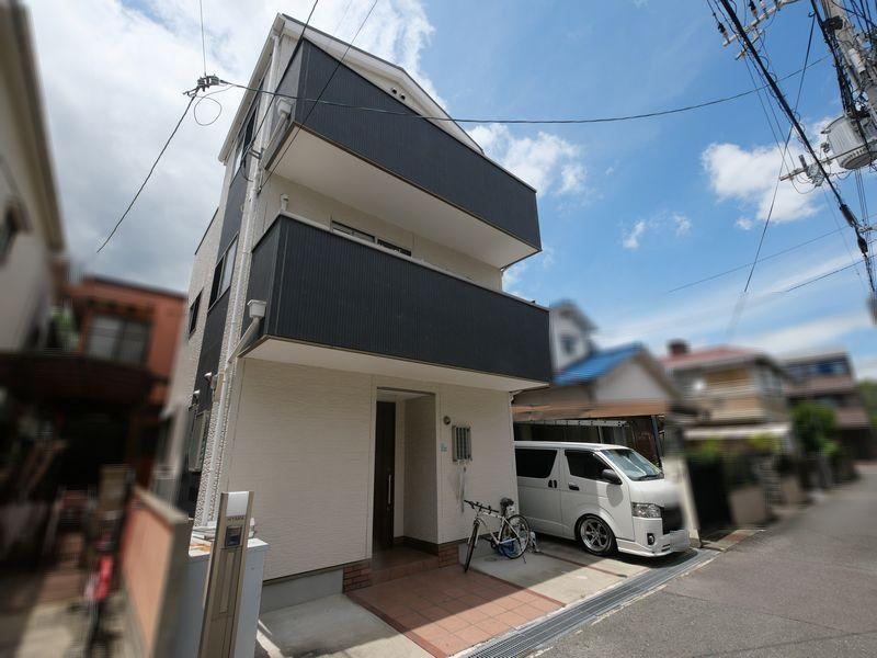 3LDK+S house in Itami, Hyogo - Photo 1
