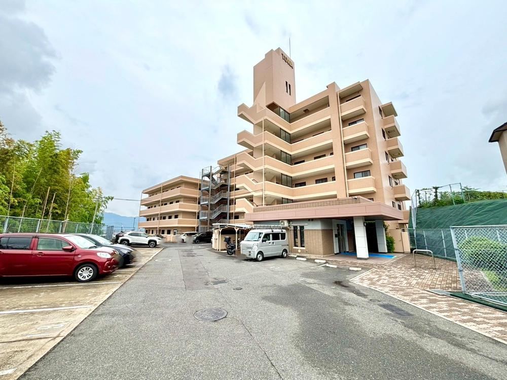 4LDK apartment in Minami Ward, Hiroshima - Photo 1