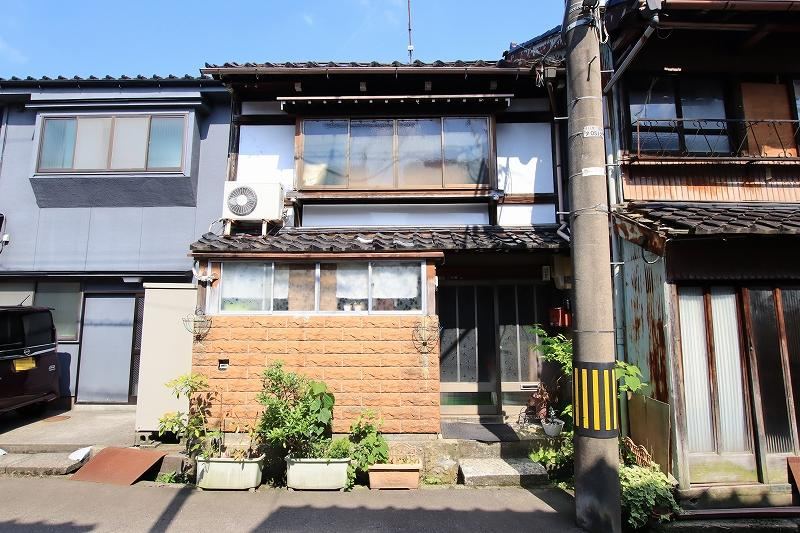 5DK house in Kanazawa, Ishikawa - Photo 1