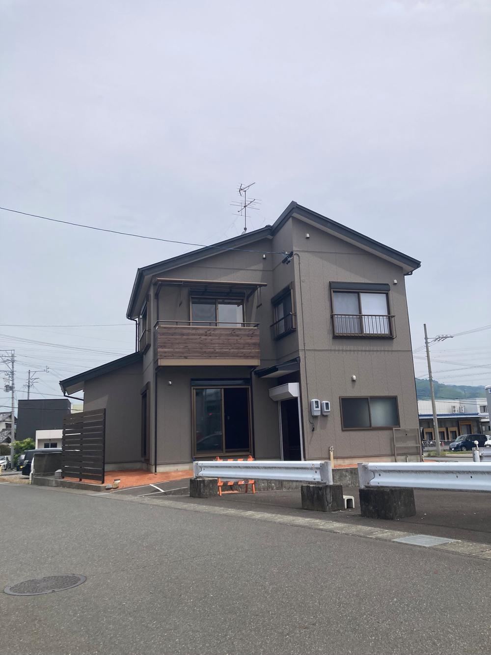 2LDK+S house in Suruga Ward, Shizuoka - Photo 1