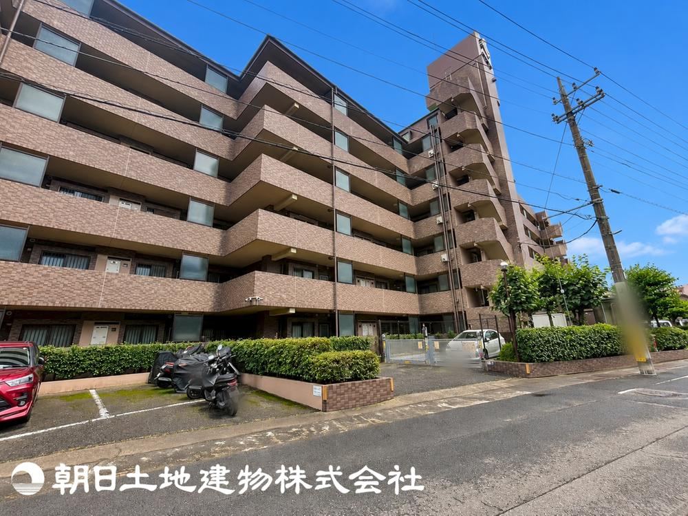 2LDK+S apartment in Hino, Tokyo - Photo 1