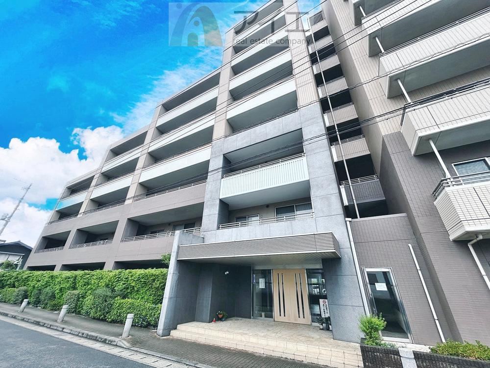 4LDK apartment in Funabashi, Chiba - Photo 1