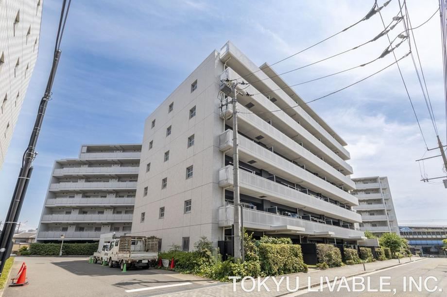 3LDK apartment in Tsurumi Ward, Yokohama, Kanagawa - Photo 1