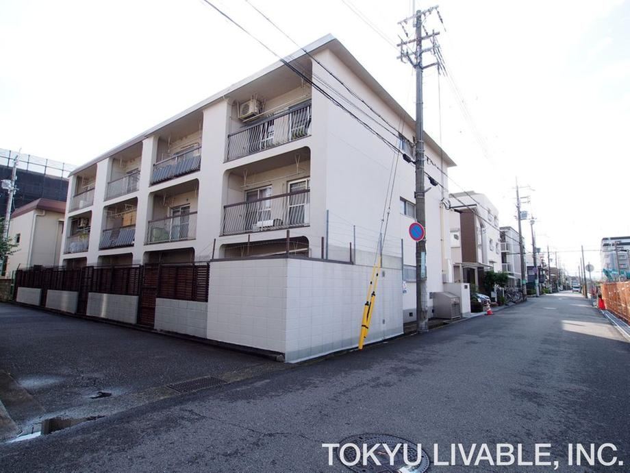 2LDK apartment in Nishinomiya, Hyogo - Photo 1