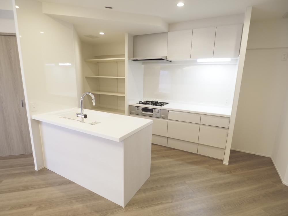 2LDK apartment in Hakata Ward, Fukuoka - Photo 1