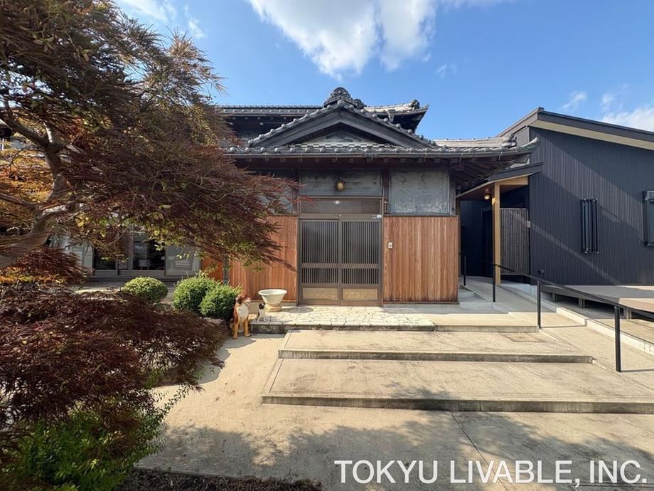 7LDK house in Aisai, Aichi - Photo 1