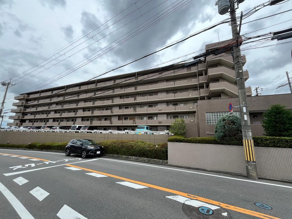 3LDK apartment in Hirakata, Osaka - Photo 1