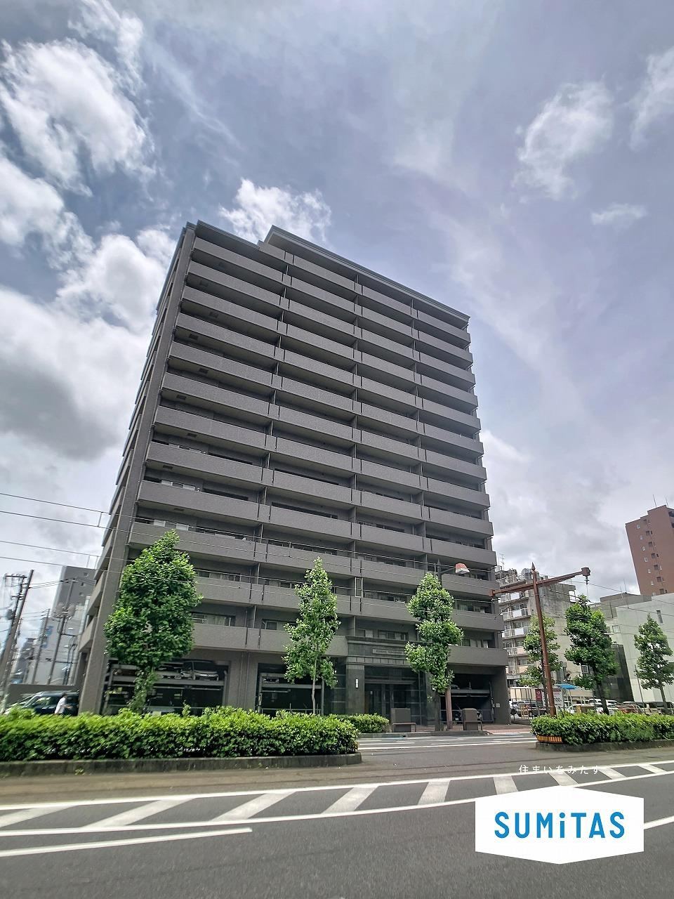 2LDK+S apartment in Kita Ward, Okayama - Photo 1