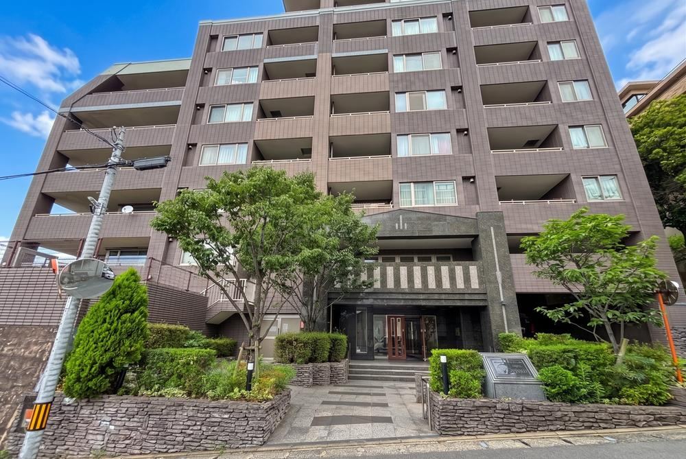 4LDK apartment in Chuo Ward, Fukuoka - Photo 1