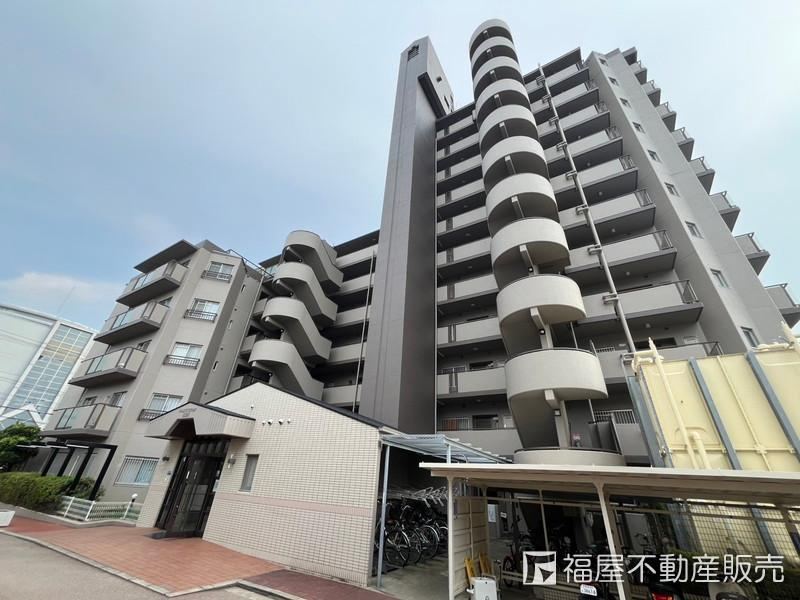 3LDK apartment in Nishinomiya, Hyogo - Photo 1