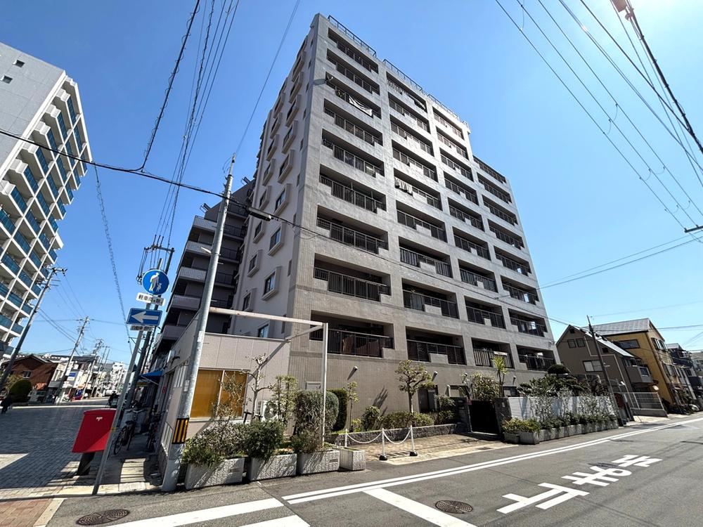 3LDK apartment in Nagata Ward, Kobe, Hyogo - Photo 1