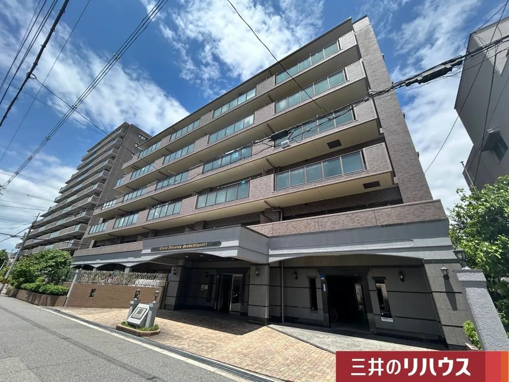 4LDK apartment in Sumiyoshi Ward, Osaka - Photo 1