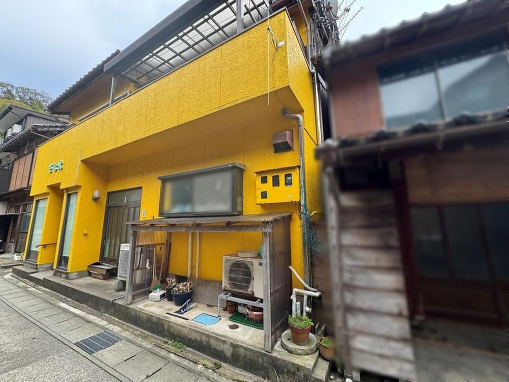 7DK house in Toyooka, Hyogo - Photo 1