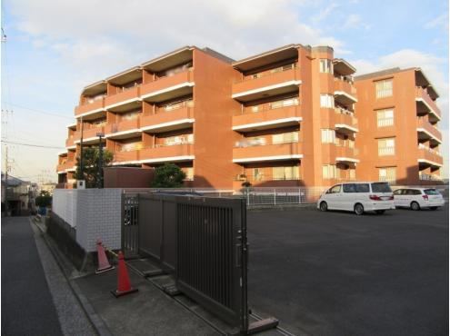 3LDK apartment in Kanagawa Ward, Yokohama, Kanagawa - Photo 1