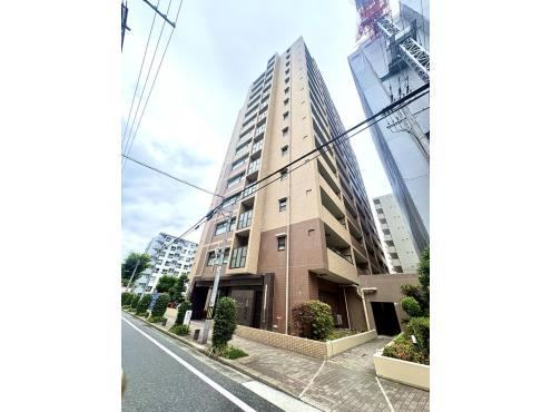 3LDK apartment in Kita Ward, Osaka - Photo 1