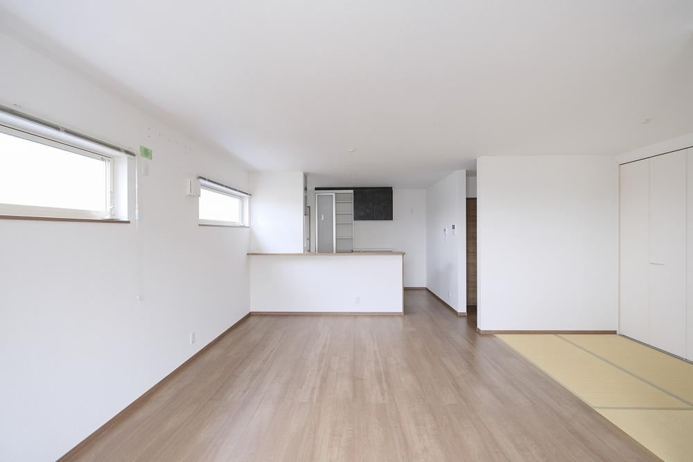4LDK house in Fuchu, Aki District, Hiroshima - Photo 1
