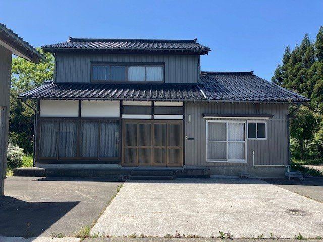 1048 m² land in Takaoka, Toyama - Photo 1