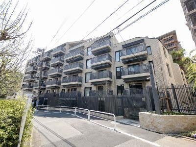 2LDK apartment in Shibuya Ward, Tokyo - Photo 1