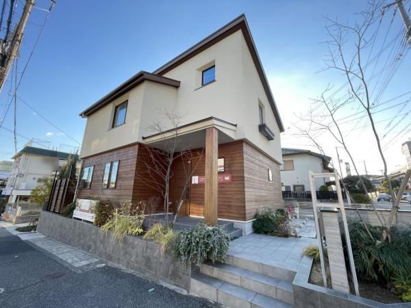 3LDK house in Higashinada Ward, Kobe, Hyogo - Photo 1