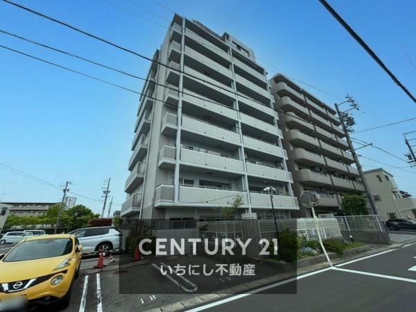 3LDK+S apartment in Ichinomiya, Aichi - Photo 1