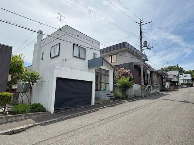 147 m² land in Nishi Ward, Sapporo, Hokkaido - Photo 1