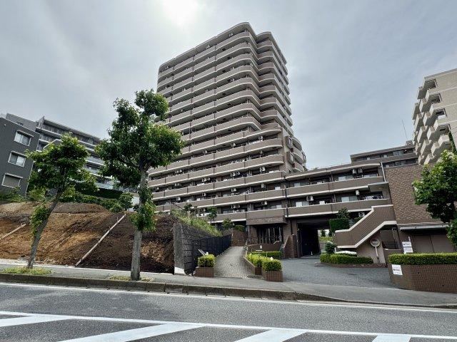 3LDK apartment in Fujisawa, Kanagawa - Photo 1