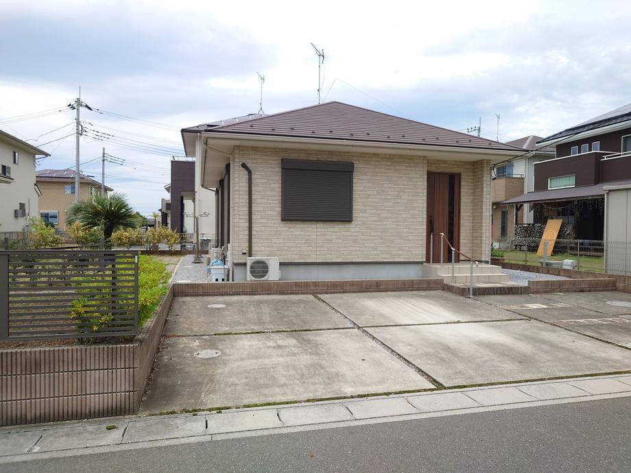 2LDK house in Kazo, Saitama - Photo 1
