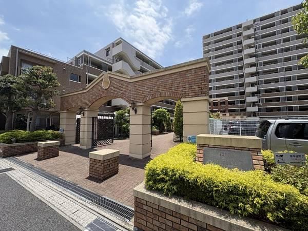 3LDK apartment in Hanamigawa Ward, Chiba - Photo 1